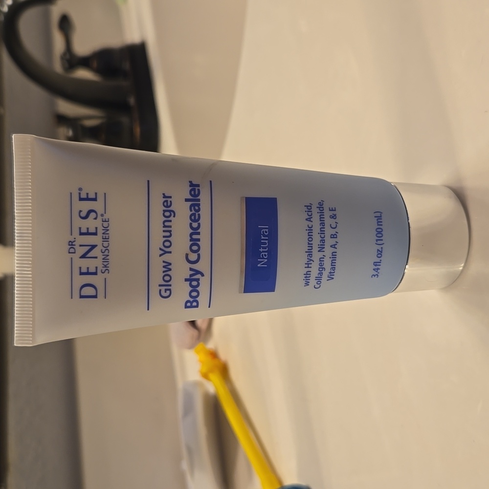 Dr. Denese Glow Younger Body Concealer - Natural